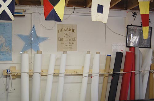 Fabric rolls rack
